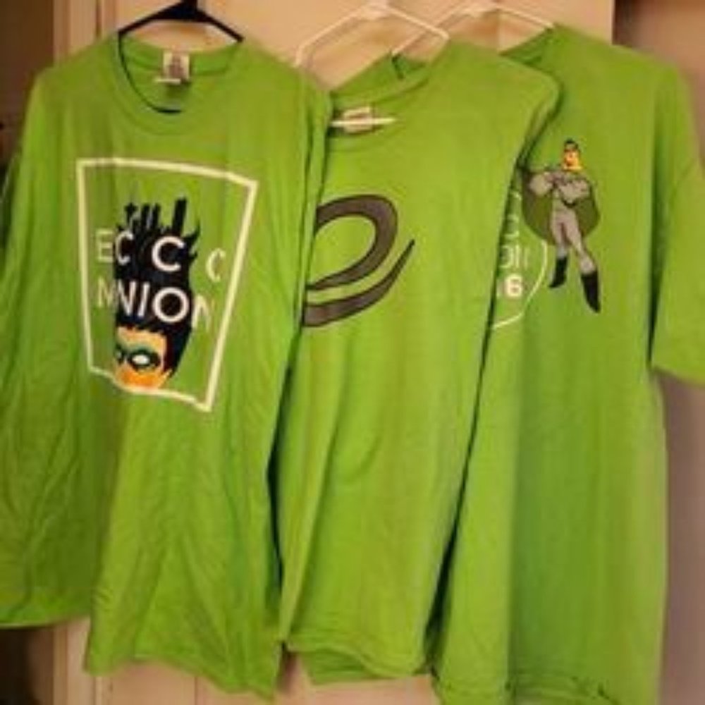 🏷= $1Lot Of 3 Emerald City Comic Con Shirts
